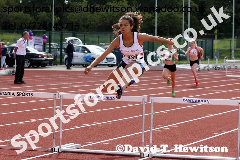 Under-17 womens 300 metres hurdles. Photo: David T. Hewitson/Sports for All Pics